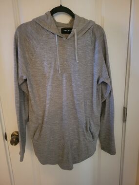 PacSun Men’s Gray Lightweight Hooded Long-Sleeve Hoodie With Pockets